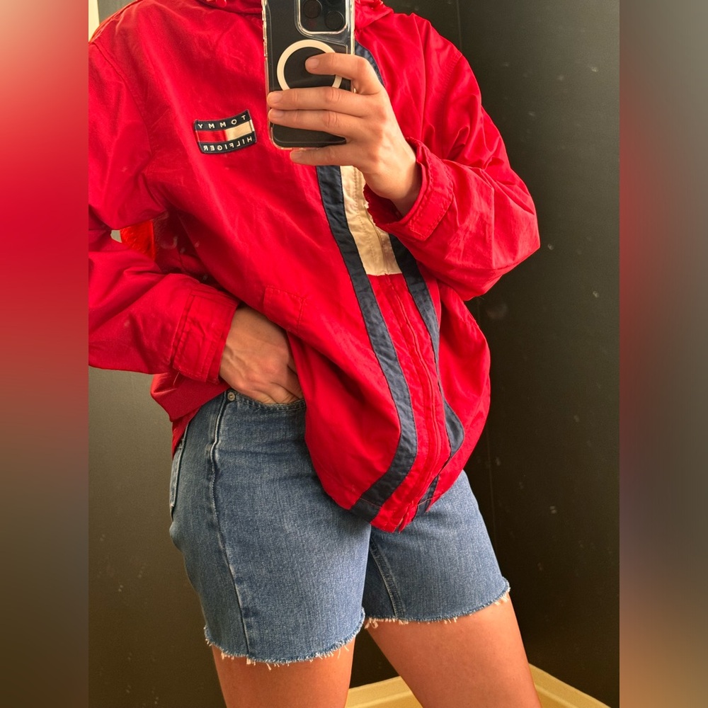 Vintage 90's Tommy Hilfiger large windbreaker jacket!